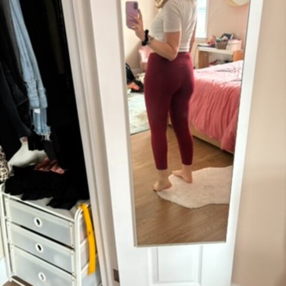 Red leggings - Picture 2 of 4